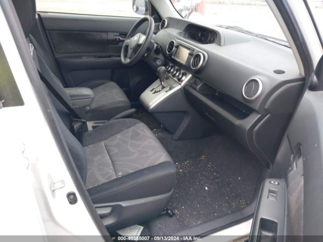 JTLZE4FE2FJ076877 Scion XB