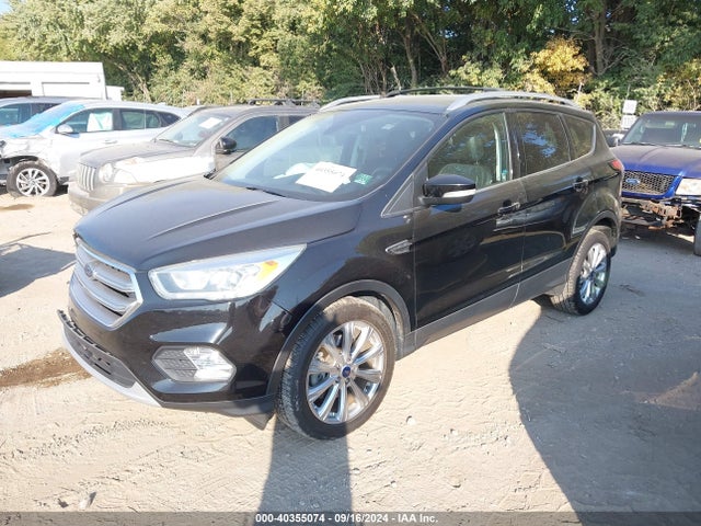 Ford Escape Titanium 2017 1FMCU0J96HUD83909 Image 2