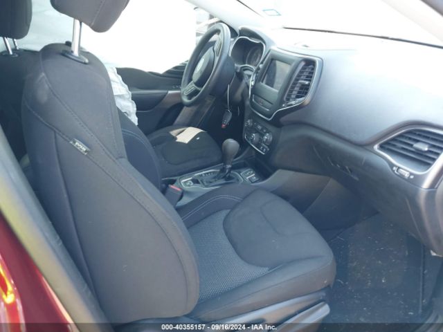1C4PJLCB3KD249026 Jeep Cherokee Latitude Fwd