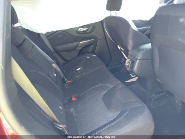 1C4PJLCB3KD249026 Jeep Cherokee Latitude Fwd