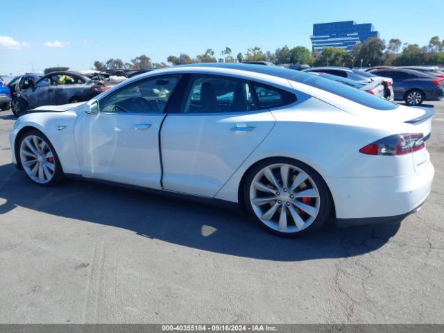 5YJSA1H2XEFP62603 Tesla Model S P85d