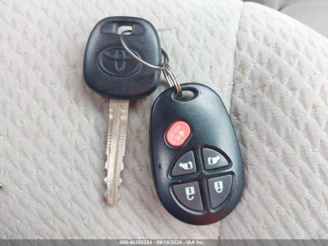 5TDKK3DC5ES431432 Toyota Sienna Le V6 8 Passenger