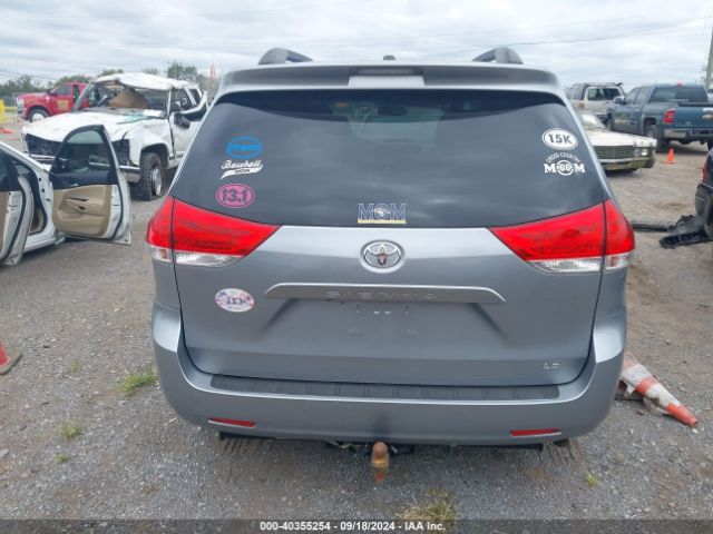 5TDKK3DC5ES431432 Toyota Sienna Le V6 8 Passenger