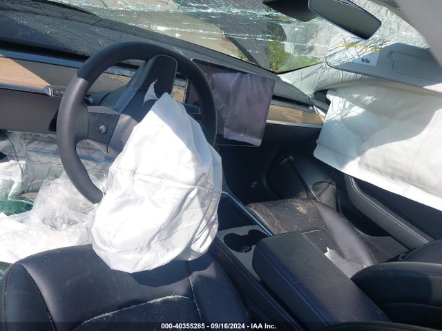 2022 TESLA MODEL 3 5YJ3E1EB9NF207252 Photo 4