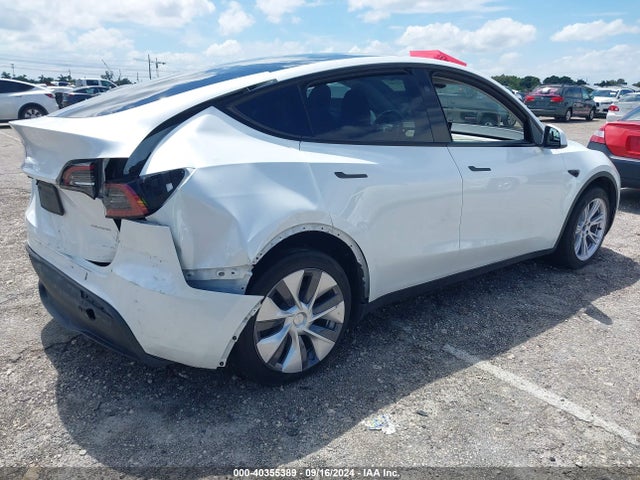 2023 TESLA MODEL Y 7SAYGDEE6PA128653 Photo 3