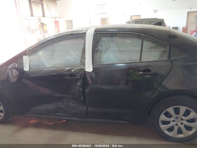 Toyota COROLLA LE 2022 5YFEPMAE4NP302469 Image 14