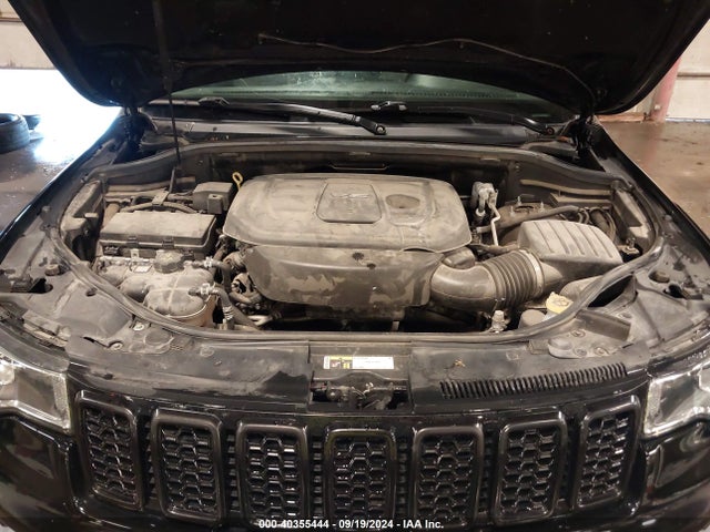 1C4RJFBG4JC234403 Jeep Grand Cherokee Sterling Edition 4x4