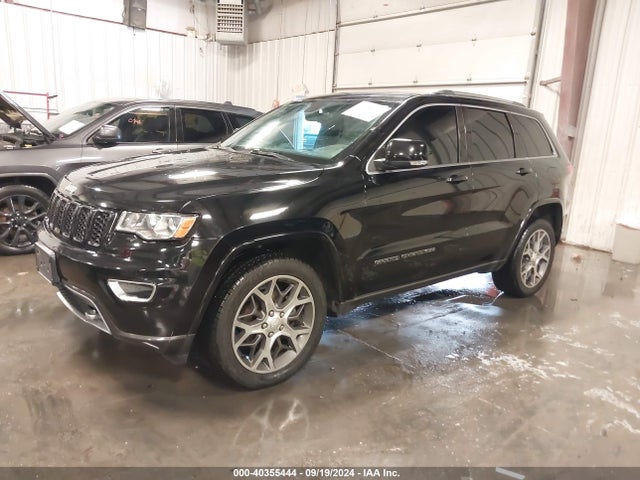 1C4RJFBG4JC234403 Jeep Grand Cherokee Sterling Edition 4x4
