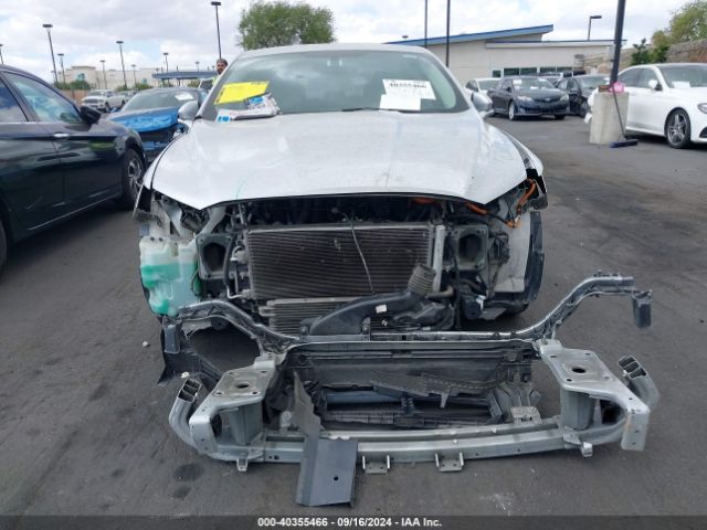 3FA6P0PU8JR127553 Ford Fusion Energi Se Luxury