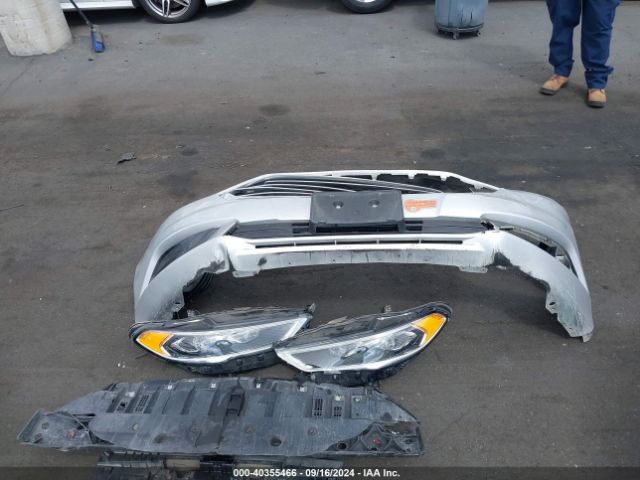 3FA6P0PU8JR127553 Ford Fusion Energi Se Luxury