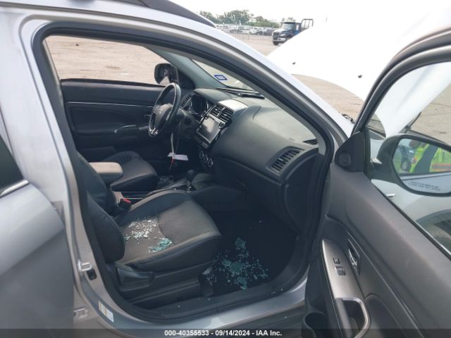 JA4AP4AWXJZ008429 Mitsubishi Outlander Sport 2.4 Sel