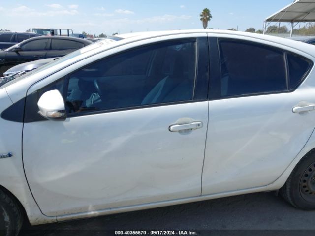 JTDKDTB38E1566060 Toyota Prius C One