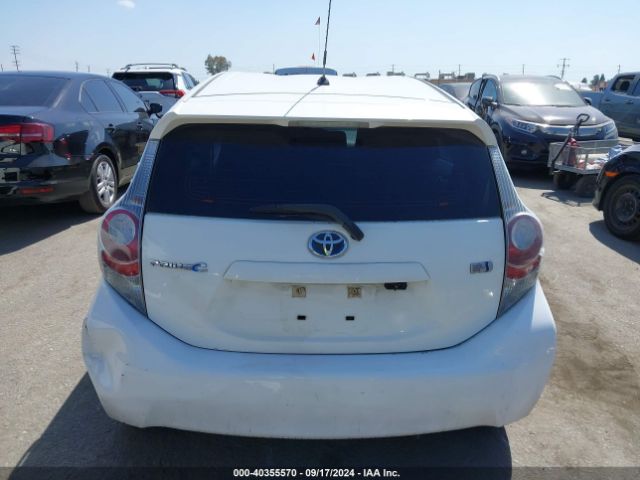 JTDKDTB38E1566060 Toyota Prius C One