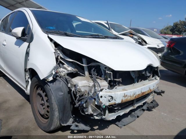 JTDKDTB38E1566060 Toyota Prius C One