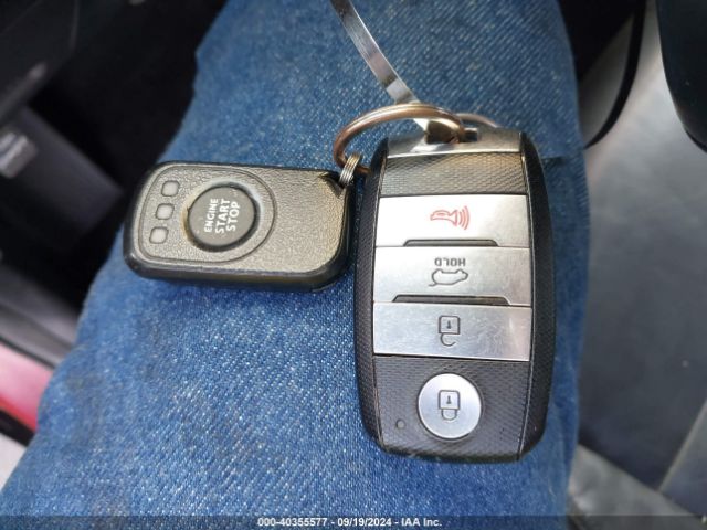 KNDPNCAC0H7247581 KIA Sportage Ex
