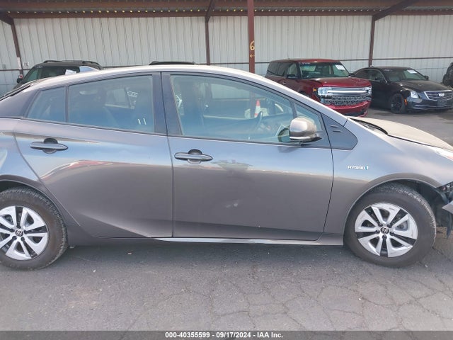 JTDKARFU5J3062577 Toyota Prius Three