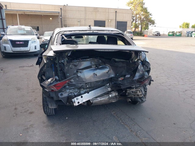 JTDKARFU5J3062577 Toyota Prius Three