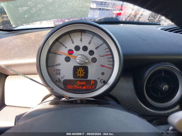 2010 MINI COOPER S WMWMF7C56ATZ73042 Photo 6