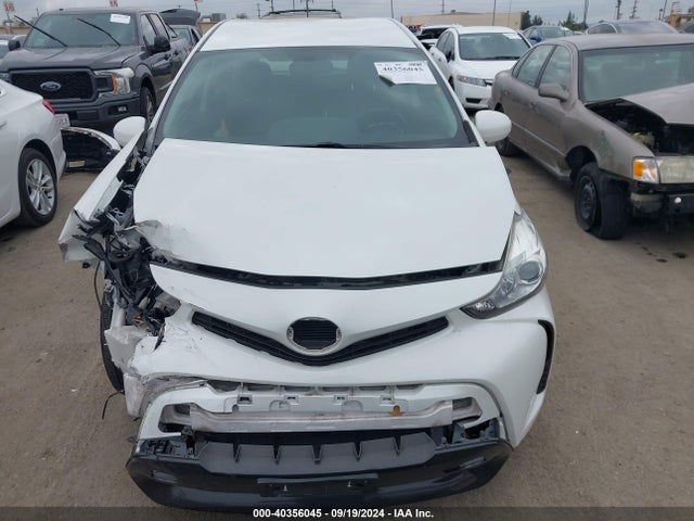 Toyota Prius V Two 2015 JTDZN3EU3FJ024821 Image 12