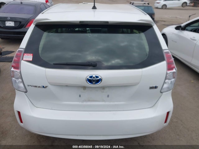 Toyota Prius V Two 2015 JTDZN3EU3FJ024821 Image 16