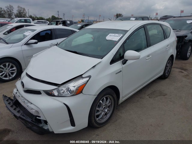 Toyota Prius V Two 2015 JTDZN3EU3FJ024821 Image 2