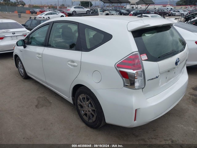 Toyota Prius V Two 2015 JTDZN3EU3FJ024821 Image 3