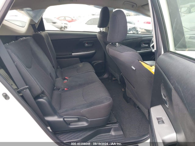 Toyota Prius V Two 2015 JTDZN3EU3FJ024821 Image 8