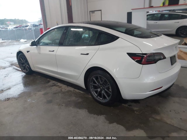 2022 TESLA MODEL 3 5YJ3E1EB6NF231282 Photo 2