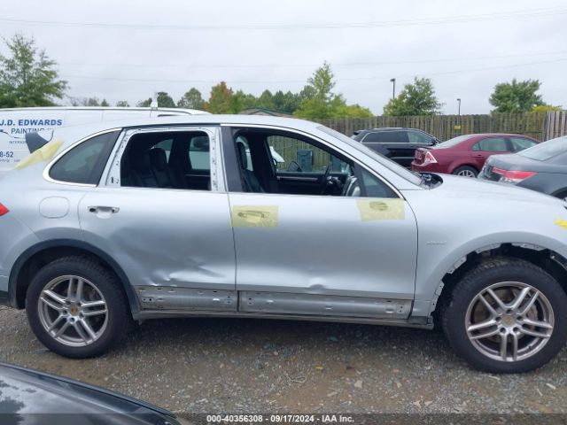WP1AF2A27FLA40905 Porsche Cayenne Diesel
