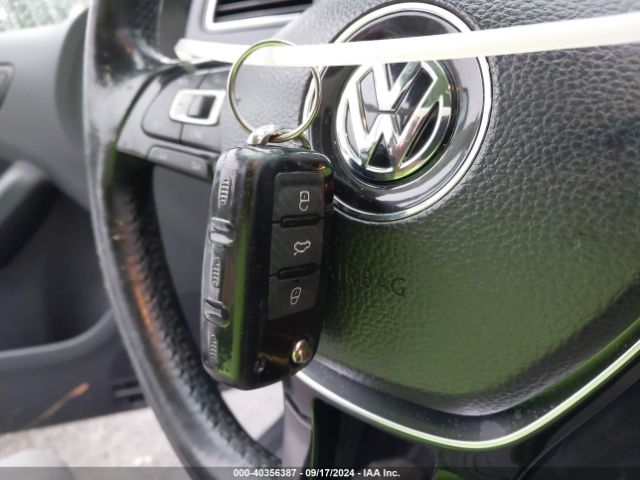 3VWDB7AJXHM235118 Volkswagen Jetta 1.4t Se