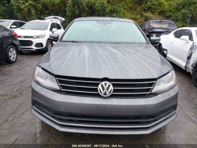 3VWDB7AJXHM235118 Volkswagen Jetta 1.4t Se