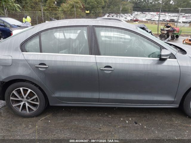 3VWDB7AJXHM235118 Volkswagen Jetta 1.4t Se