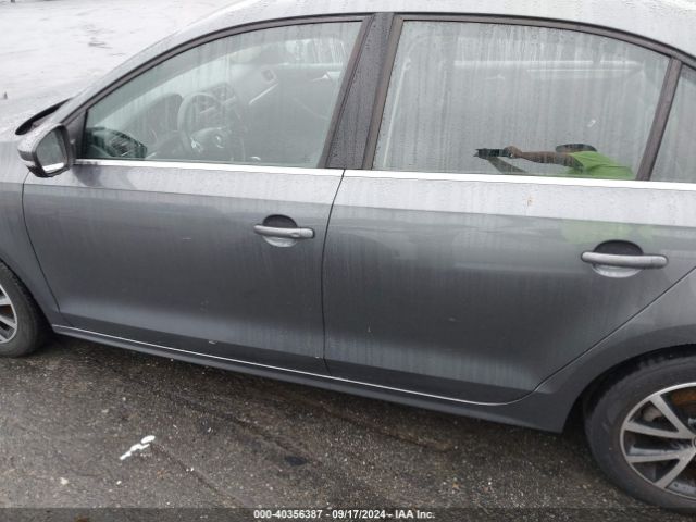 3VWDB7AJXHM235118 Volkswagen Jetta 1.4t Se