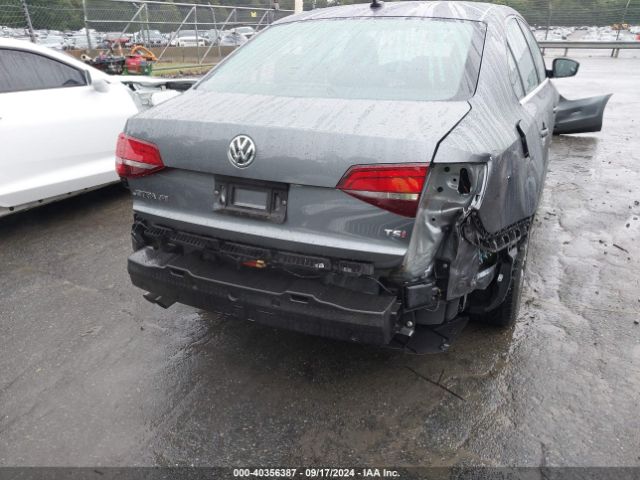 3VWDB7AJXHM235118 Volkswagen Jetta 1.4t Se