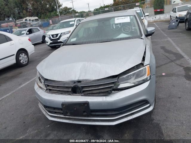 3VWD17AJ5FM405675 Volkswagen Jetta 1.8t Se