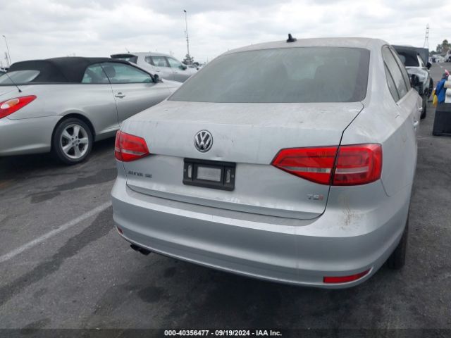 3VWD17AJ5FM405675 Volkswagen Jetta 1.8t Se