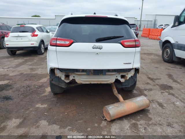 1C4PJLCB4HW602919 Jeep Cherokee Latitude Fwd
