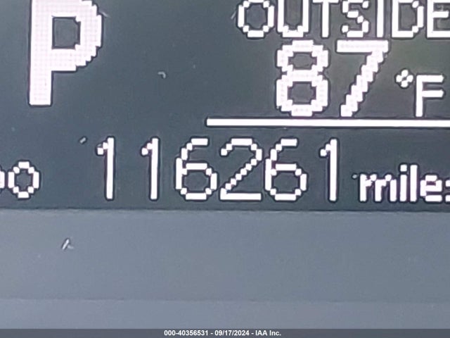 Toyota COROLLA LE 2018 5YFBURHE9JP807321 Image 16