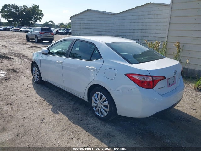Toyota COROLLA LE 2018 5YFBURHE9JP807321 Image 3