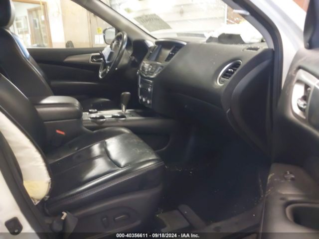 5N1DR2MM8HC632721 Nissan Pathfinder Sl