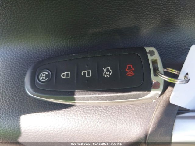 1FMCU9HD0KUA57061 Ford ESCAPE SEL