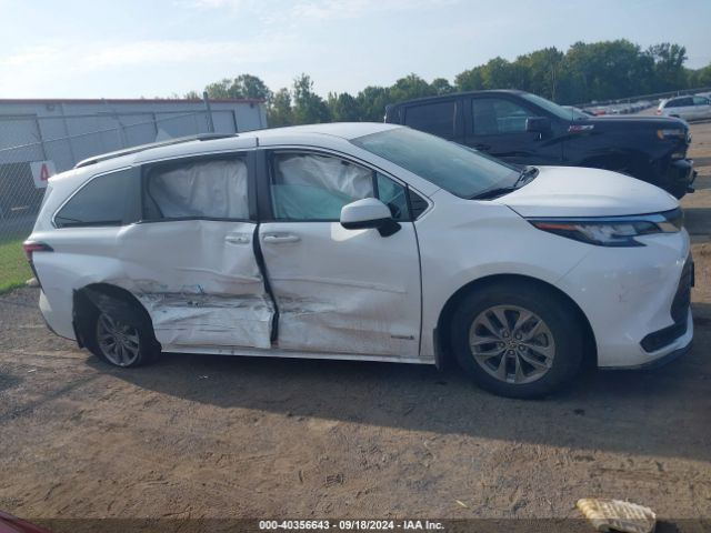 5TDKRKEC7MS059451 Toyota SIENNA LE