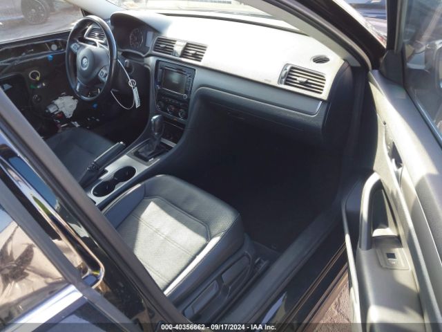 1VWBT7A30EC076242 Volkswagen Passat 1.8t Se