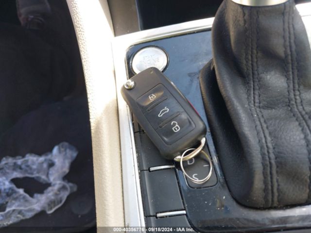 1VWLA7A35KC014521 Volkswagen Passat 2.0t Wolfsburg Edition