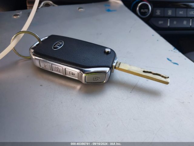 KNDCB3LC2L5438850 KIA NIRO LX