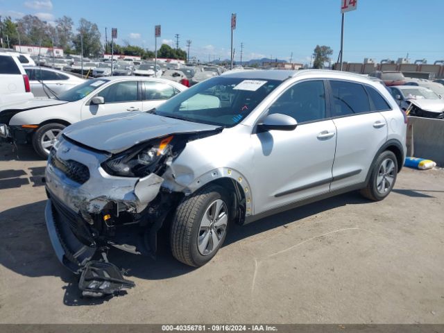 KNDCB3LC2L5438850 KIA NIRO LX