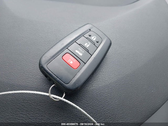 Toyota Corolla Hybrid Le 2022 JTDEAMDE2NJ043904 Image 11