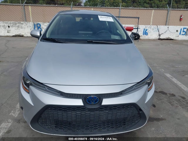 Toyota Corolla Hybrid Le 2022 JTDEAMDE2NJ043904 Image 12