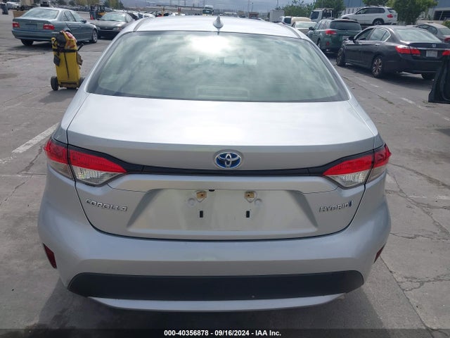 Toyota Corolla Hybrid Le 2022 JTDEAMDE2NJ043904 Image 16