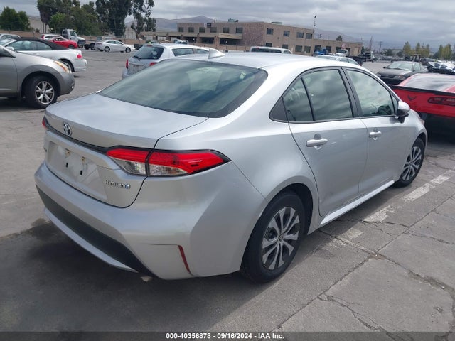 Toyota Corolla Hybrid Le 2022 JTDEAMDE2NJ043904 Image 4